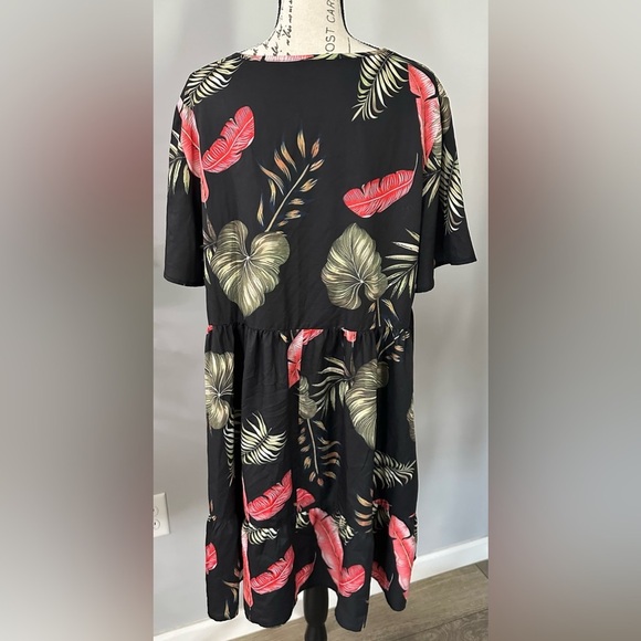 Black Ruched Ruffled Midi Sundress 🩷 - Picture 4 of 12